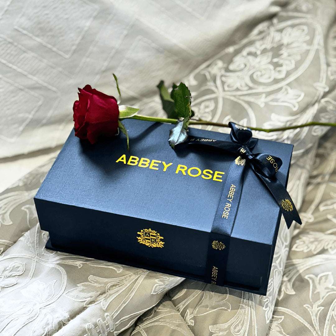 Gift box - 3 Medium Candles - Abbey Rose