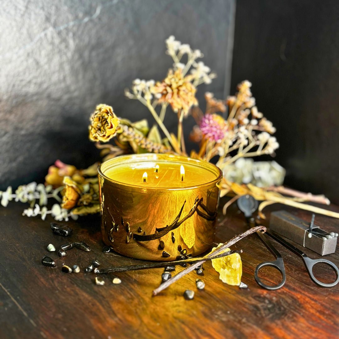 Black Amber & Vanilla Candle - Abbey Rose